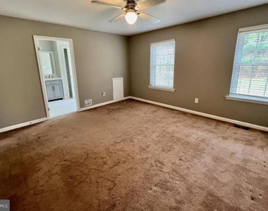 1424 Redwood Court - Photo Thumbnail 6