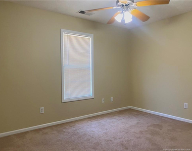 675 Americana Drive - Photo Thumbnail 12