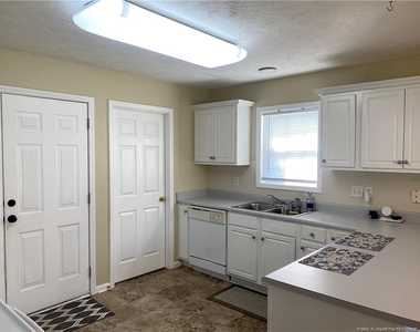675 Americana Drive - Photo Thumbnail 10