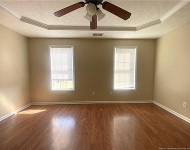 675 Americana Drive - Photo Thumbnail 7
