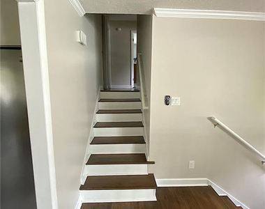 3308 Cranbrook Drive - Photo Thumbnail 10