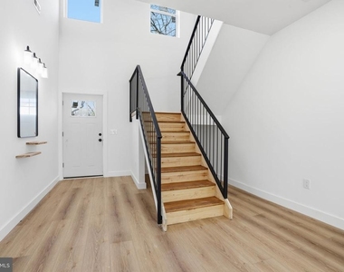 43 Palm Lane - Photo Thumbnail 5