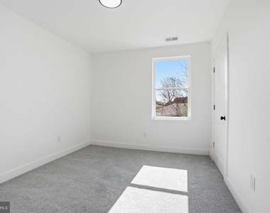 43 Palm Lane - Photo Thumbnail 30
