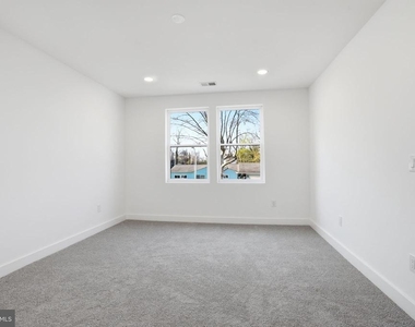 43 Palm Lane - Photo Thumbnail 21