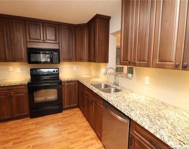 12305 Harcourt Drive - Photo Thumbnail 2