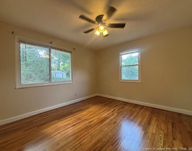 469 Mcphee Drive - Photo Thumbnail 7