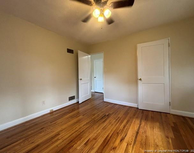 469 Mcphee Drive - Photo Thumbnail 8