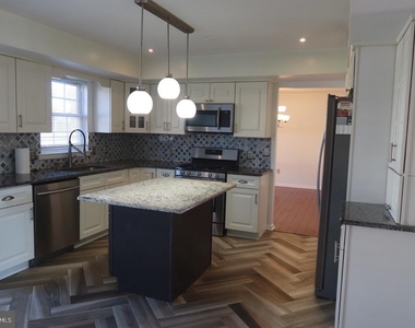 4581 Green Tree Road - Photo Thumbnail 3