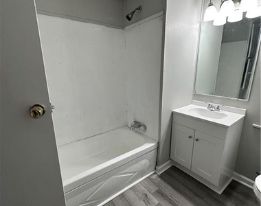 2918 Dunebuggy Lane - Photo Thumbnail 7