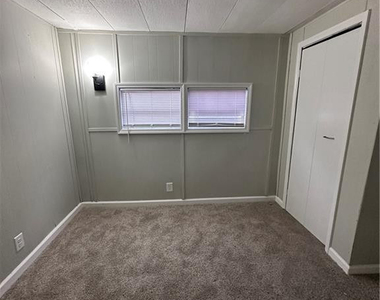2918 Dunebuggy Lane - Photo Thumbnail 4