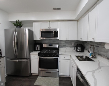 119 Acadia Court - Photo Thumbnail 7