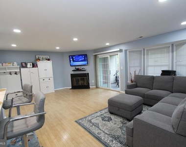 119 Acadia Court - Photo Thumbnail 3