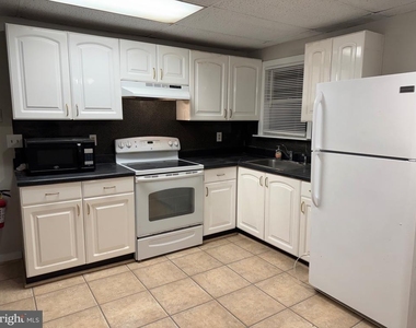 31 Eldridge Avenue - Photo Thumbnail 5