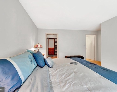 302 Trinity Court - Photo Thumbnail 11