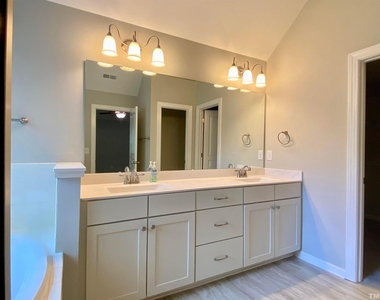207 Lake Drive - Photo Thumbnail 20