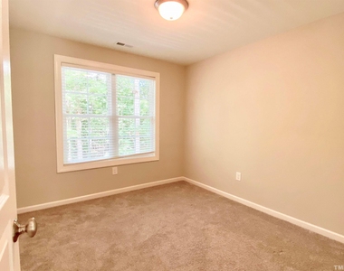 207 Lake Drive - Photo Thumbnail 25