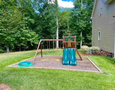 207 Lake Drive - Photo Thumbnail 27