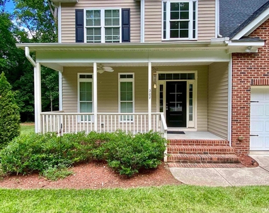 207 Lake Drive - Photo Thumbnail 2