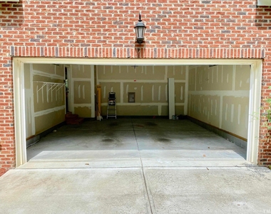 207 Lake Drive - Photo Thumbnail 34