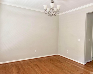 207 Lake Drive - Photo Thumbnail 12