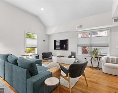 23 Leigh Avenue - Photo Thumbnail 5