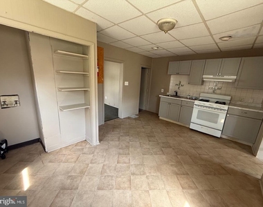 16 Delsea Drive N - Photo Thumbnail 2