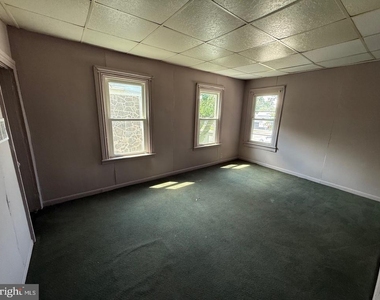 16 Delsea Drive N - Photo Thumbnail 8