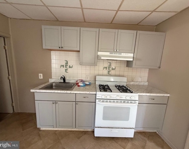 16 Delsea Drive N - Photo Thumbnail 3
