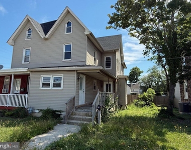 16 Delsea Drive N - Photo Thumbnail 1