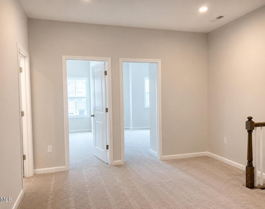 843 Oak Center Drive - Photo Thumbnail 2