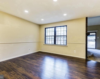 215 Keats Dr - Photo Thumbnail 9