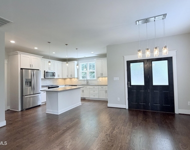 1023 Brighton Road - Photo Thumbnail 2