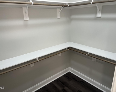 414 S White Street - Photo Thumbnail 8