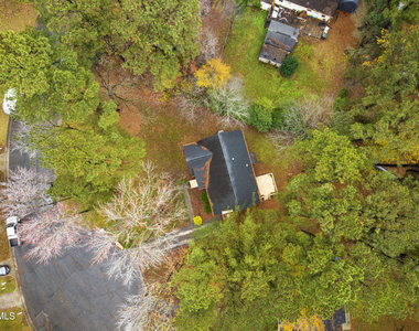 103 Bushberry Court - Photo Thumbnail 17