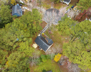 103 Bushberry Court - Photo Thumbnail 18