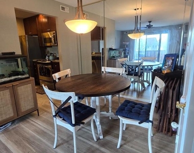 404 Lindsey Court - Photo Thumbnail 2