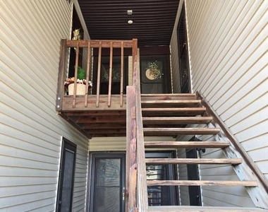 404 Lindsey Court - Photo Thumbnail 1