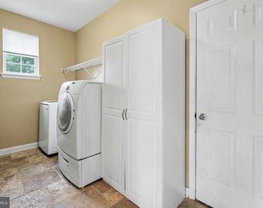 228 Leffler Circle - Photo Thumbnail 33