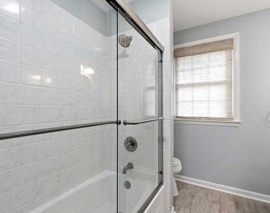 4901 Yadkin Drive - Photo Thumbnail 8