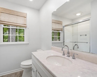 4901 Yadkin Drive - Photo Thumbnail 11