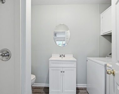 4901 Yadkin Drive - Photo Thumbnail 12