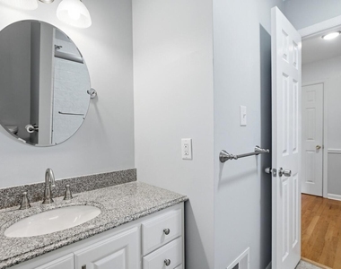 4901 Yadkin Drive - Photo Thumbnail 7