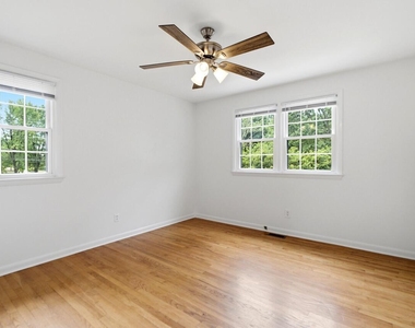 4901 Yadkin Drive - Photo Thumbnail 6