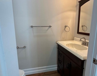 29 Belview Avenue - Photo Thumbnail 8