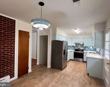12405 Shafer Lane - Photo Thumbnail 16