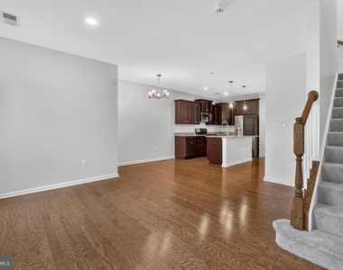 2613 Campus Way N - Photo Thumbnail 5
