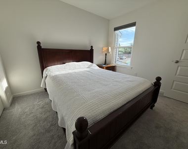 111 Golden Gate Lane - Photo Thumbnail 23