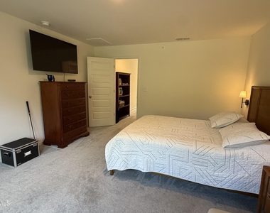 111 Golden Gate Lane - Photo Thumbnail 17