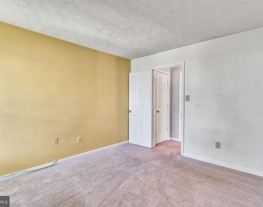 13920 Lord Fairfax Place - Photo Thumbnail 21