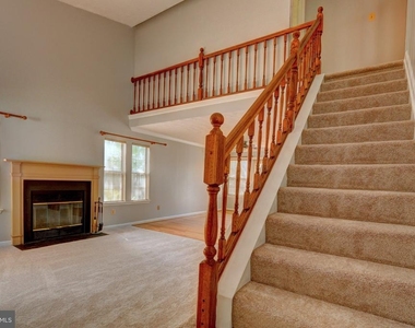 13920 Lord Fairfax Place - Photo Thumbnail 3